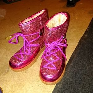 Girls boots